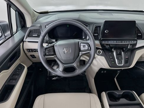 Certified 2026 Honda Odyssey EX-L image 19