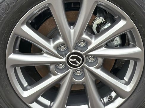 New 2025 MAZDA CX-5 AWD 2.5 S w/ Preferred Package image 4