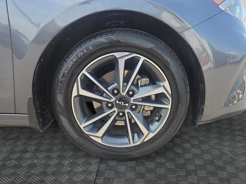 Used 2024 Kia Forte LXS FWD image 35