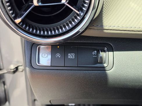 New 2026 Chevrolet Equinox LT w/ Convenience Package II FWD image 30
