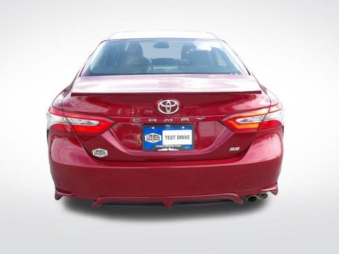 Used 2018 Toyota Camry SE w/ Convenience Package image 11