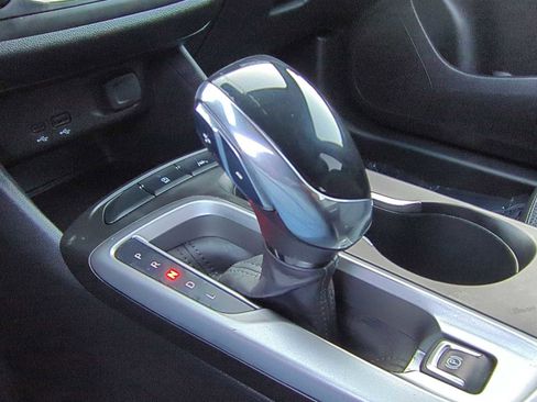 Used 2024 Buick Envista Preferred image 21