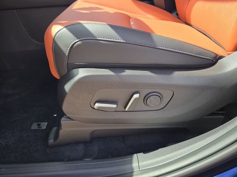 New 2026 Kia Carnival EX image 22