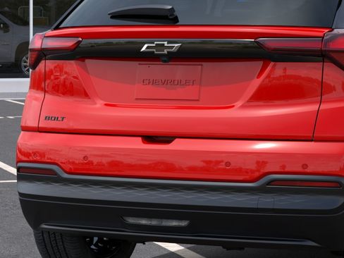 New 2027 Chevrolet Bolt LT w/ Super Cruise Package FWD image 14