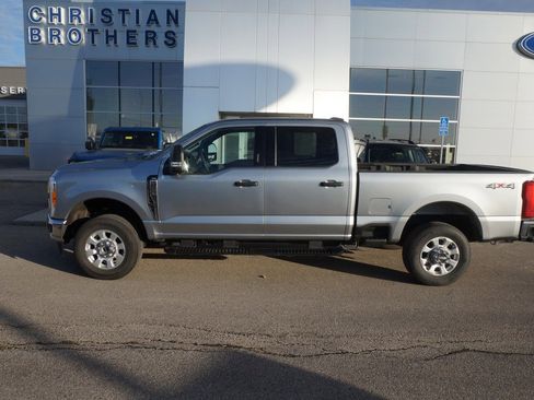 Used 2023 Ford F350 XLT image 1