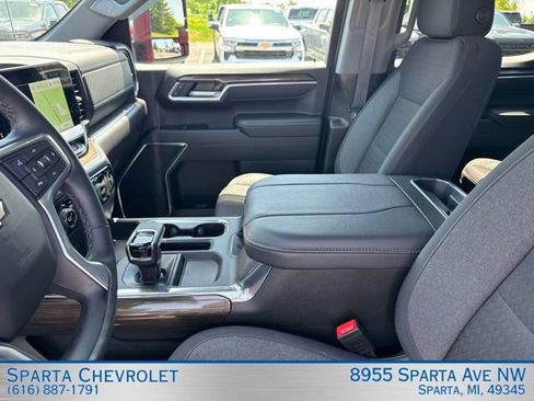 Used 2024 Chevrolet Silverado 1500 LT w/ Protection Package AWD/4WD image 27