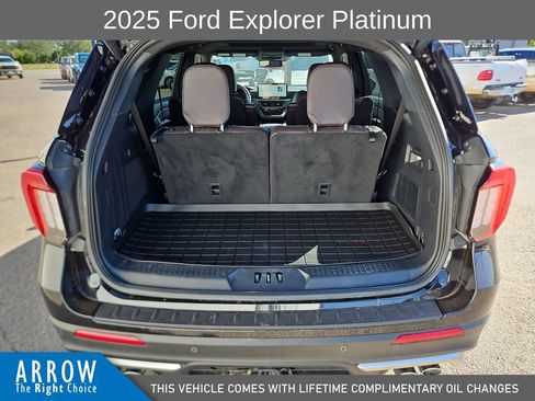 Used 2025 Ford Explorer Platinum w/ Ultimate Package AWD/4WD image 18