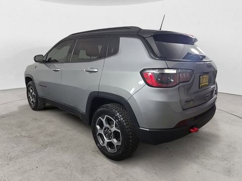 Used 2022 Jeep Compass Trailhawk AWD/4WD image 3
