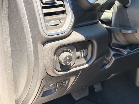 Used 2025 RAM 1500 Big Horn AWD/4WD image 19