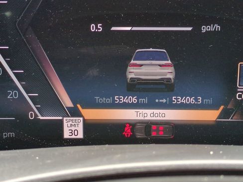 Used 2024 BMW X7 xDrive40i w/ Executive Package image 27