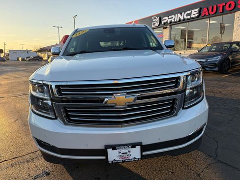 Used 2020 Chevrolet Suburban Premier image 2