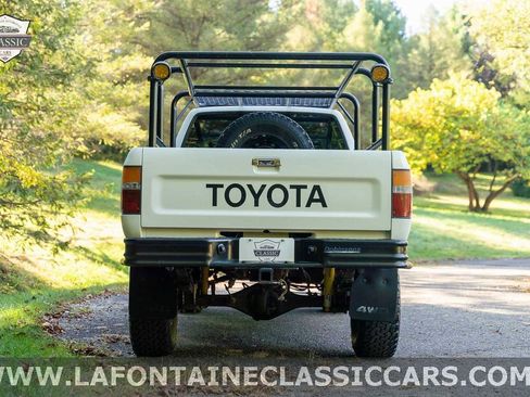Used 1989 Toyota Pickup Deluxe image 28