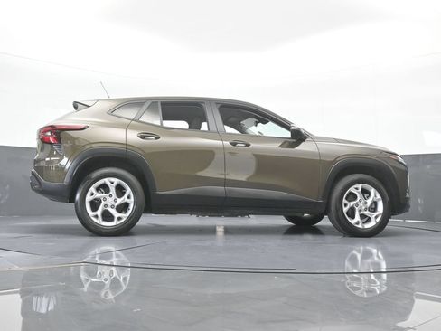 Used 2024 Chevrolet Trax LS w/ LS Convenience Package FWD image 55
