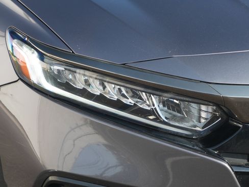 Used 2019 Honda Accord Sport image 8