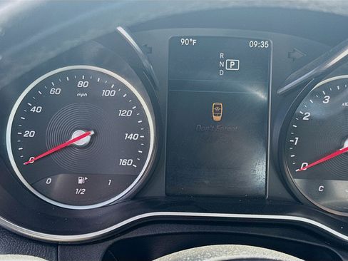 Used 2019 Mercedes-Benz C 300 Sedan image 9