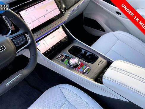 Used 2025 Jeep Wagoneer S Limited image 17