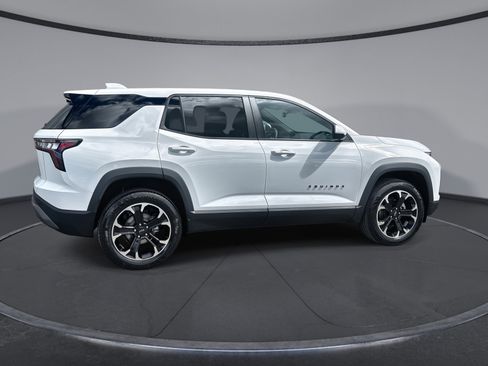 New 2026 Chevrolet Equinox LT w/ Convenience Package II AWD/4WD image 8