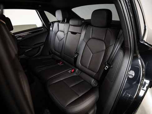 Certified 2026 Porsche Macan S AWD/4WD image 24