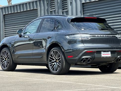 Certified 2026 Porsche Macan AWD/4WD image 3