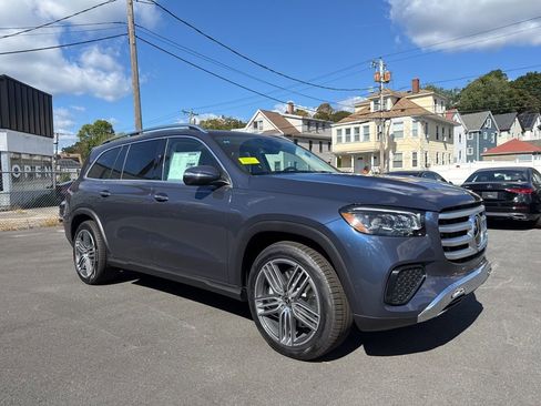 New 2026 Mercedes-Benz GLS 450 4MATIC image 1