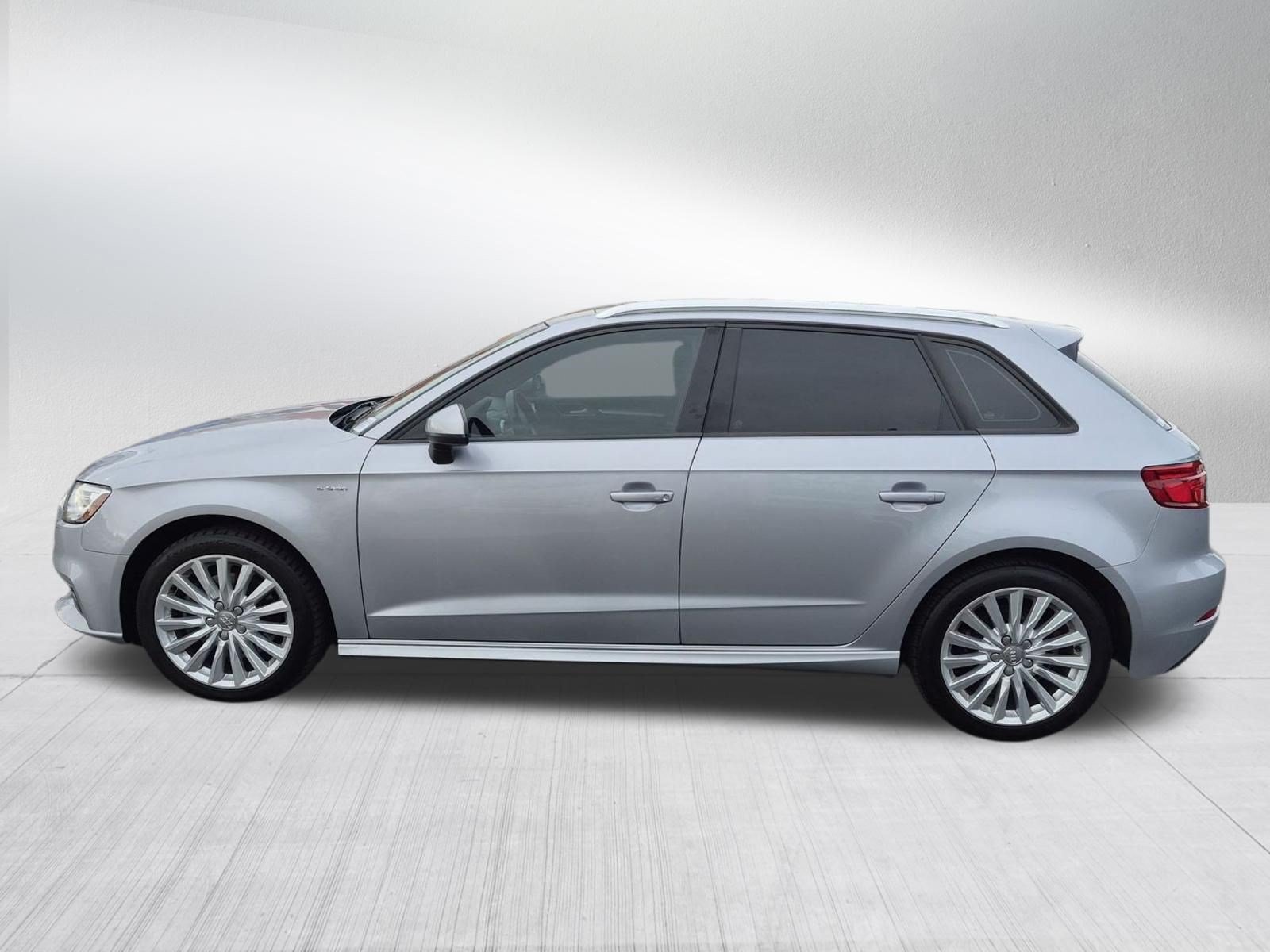 Used 2017 Audi A3 e-tron Premium FWD image 2