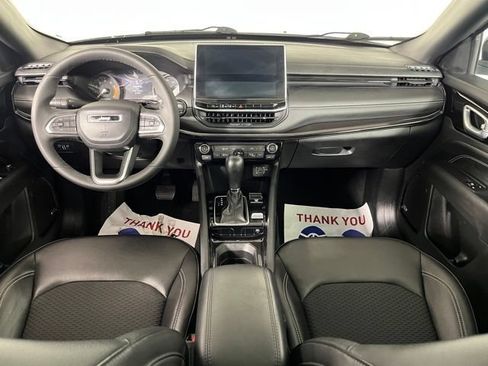 Used 2023 Jeep Compass Latitude w/ Sun and Sound Group AWD/4WD image 37