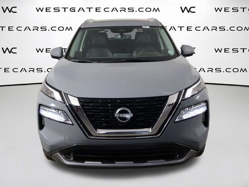 Used 2023 Nissan Rogue SL FWD image 2