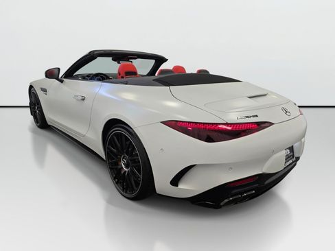 Used 2022 Mercedes-Benz SL 63 AMG 4MATIC image 13