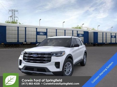 New 2026 Ford Explorer Active image 2