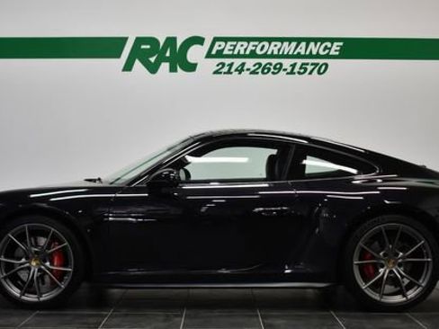 Used 2017 Porsche 911 Carrera 4S image 2