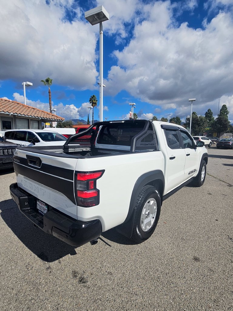 Used 2024 Nissan Frontier SV w/ Hardbody Edition AWD/4WD image 3