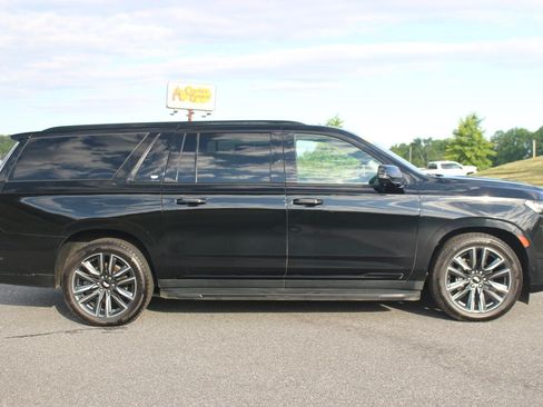 Used 2021 Cadillac Escalade ESV Sport Platinum AWD/4WD image 7
