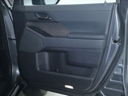 Used 2025 Lexus GX 550 w/ Accessory Package (2T) AWD/4WD image 39
