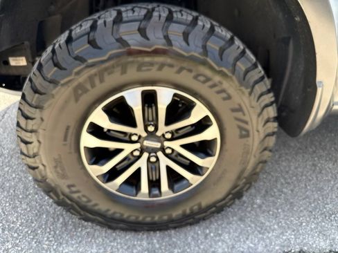 Used 2019 Ford F150 Raptor w/ Equipment Group 802A Luxury AWD/4WD image 35