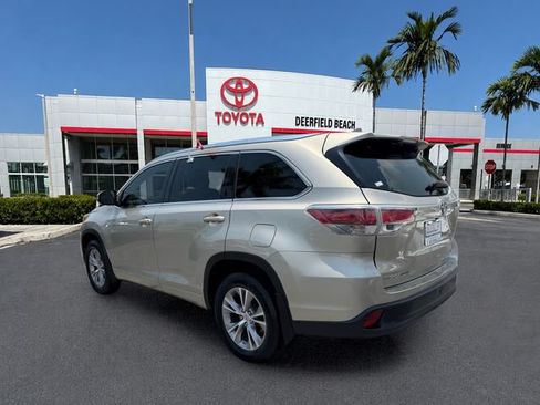 Used 2015 Toyota Highlander XLE FWD image 5