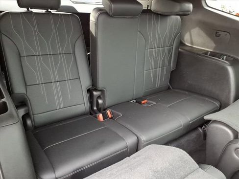 Used 2025 Buick Enclave Avenir AWD/4WD image 25