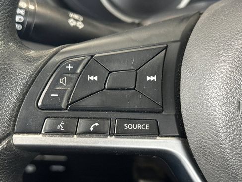 Used 2020 Nissan Versa S FWD image 35