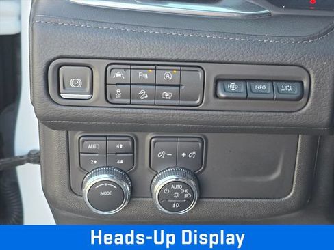Used 2023 GMC Yukon Denali AWD/4WD image 21