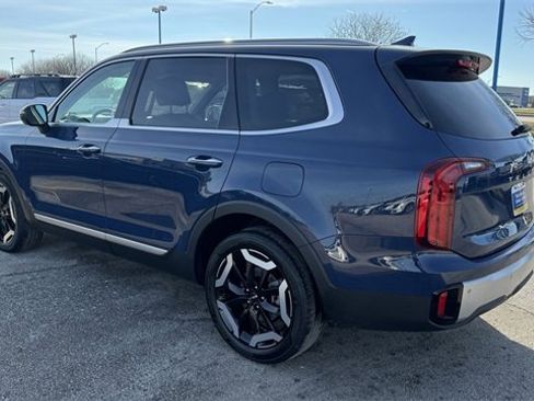 Used 2023 Kia Telluride S image 6