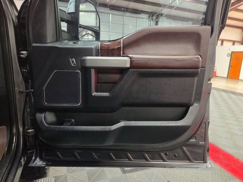 Used 2017 Ford F250 Platinum image 39