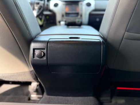 Used 2019 Toyota Tundra Limited w/ Limited Premium Package image 40