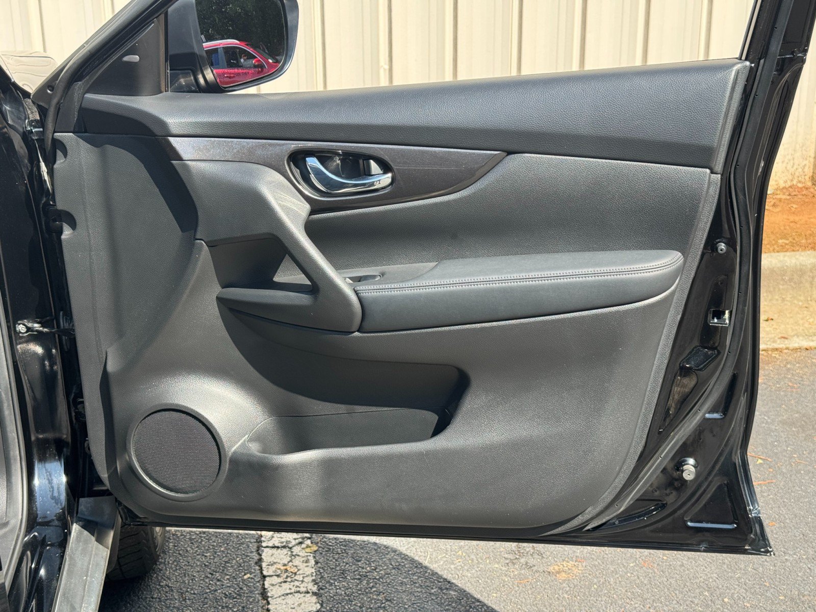 Used 2019 Nissan Rogue SV w/ Premium Package AWD/4WD image 39
