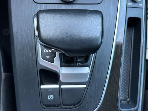 Used 2019 Audi Q5 Prestige w/ Prestige Package image 33