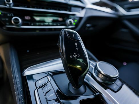 Used 2021 BMW 540i w/ M Sport Package image 20