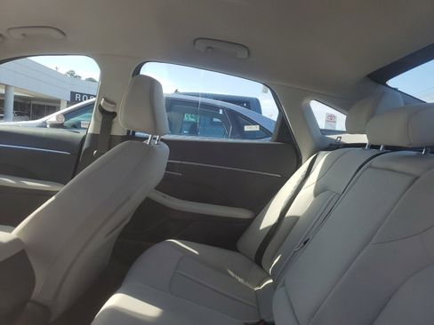 Used 2025 Hyundai Sonata SEL FWD image 9