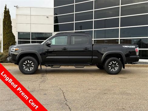 Used 2023 Toyota Tacoma TRD Off-Road image 6