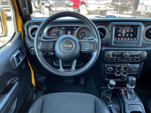 Used 2021 Jeep Wrangler Unlimited Freedom Edition image 6