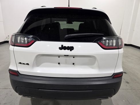 Used 2019 Jeep Cherokee Latitude Plus image 3