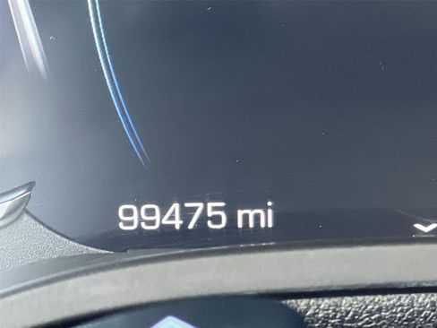 Used 2018 Cadillac Escalade Luxury image 16