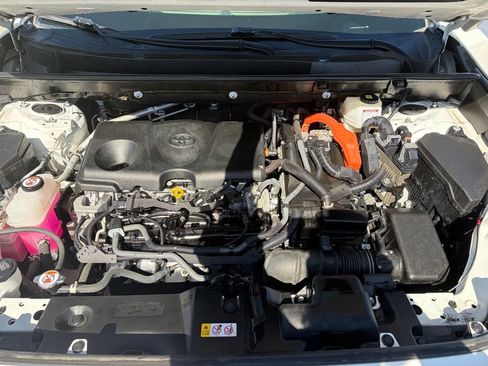 Used 2022 Toyota RAV4 LE AWD/4WD image 21